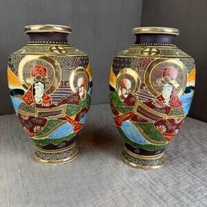 Set Pair of 2 Satsuma Vases Urns Japan Gilted Gold Tone Hand Painted Matching